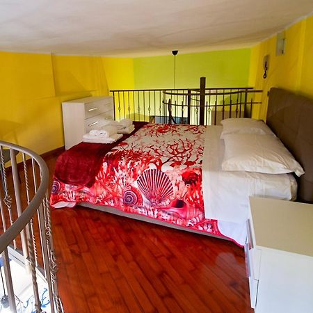 Апартаменти Casa "Positano" Da Ely - Salerno Centro Con Self Check-In Екстер'єр фото