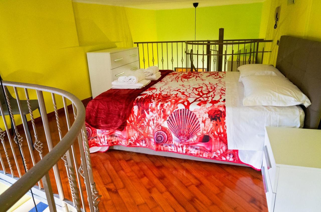 Апартаменти Casa "Positano" Da Ely - Salerno Centro Con Self Check-In Екстер'єр фото