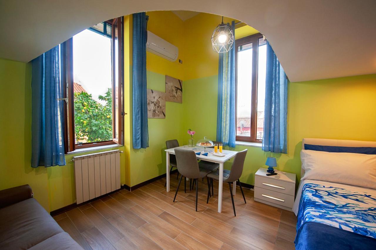 Апартаменти Casa "Positano" Da Ely - Salerno Centro Con Self Check-In Екстер'єр фото