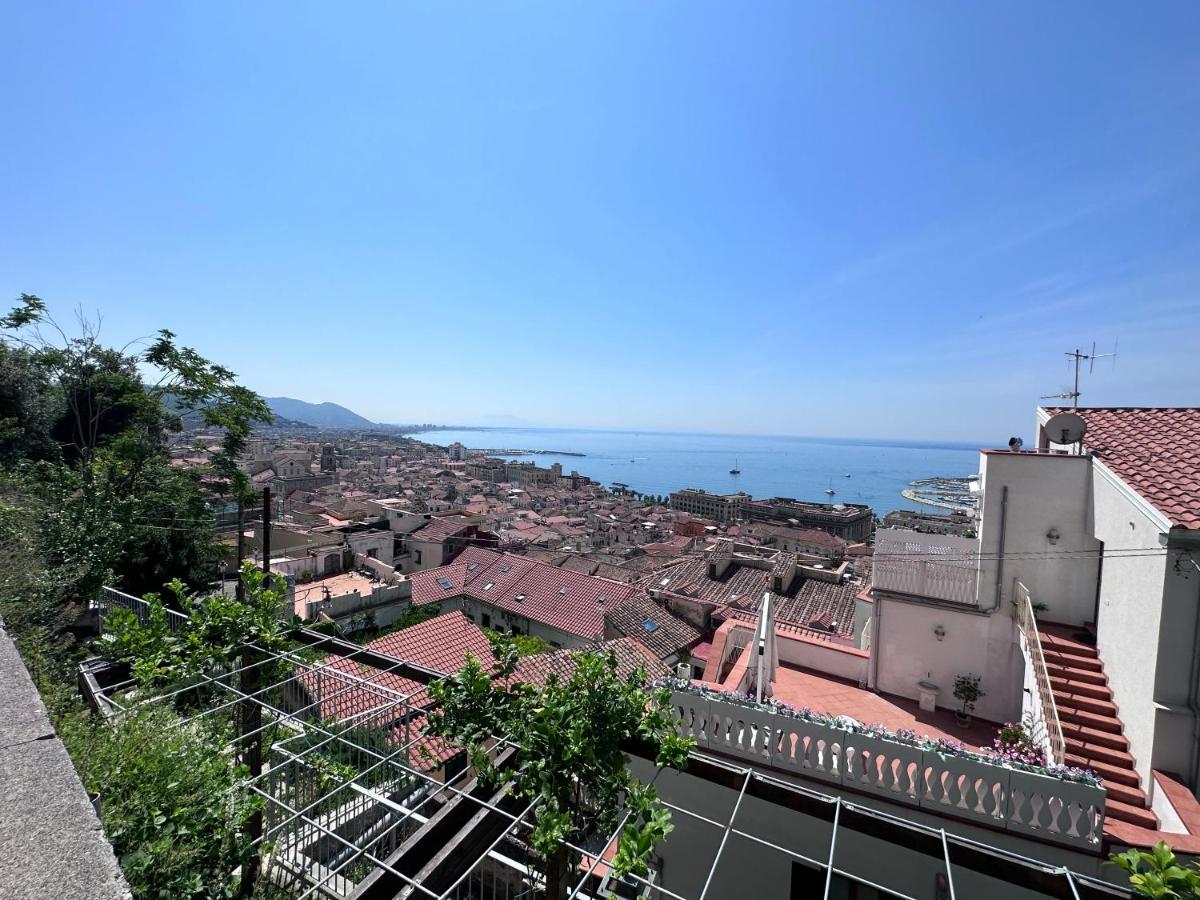 Апартаменти Casa "Positano" Da Ely - Salerno Centro Con Self Check-In Екстер'єр фото