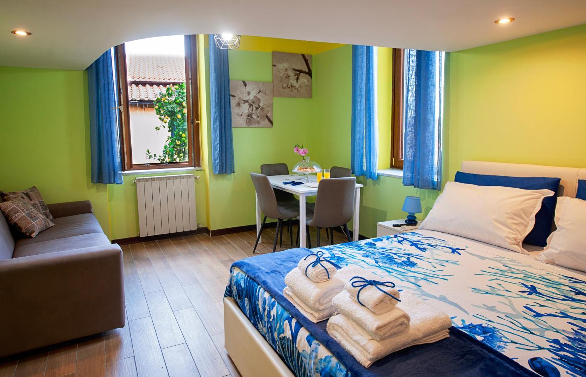 Апартаменти Casa "Positano" Da Ely - Salerno Centro Con Self Check-In Екстер'єр фото